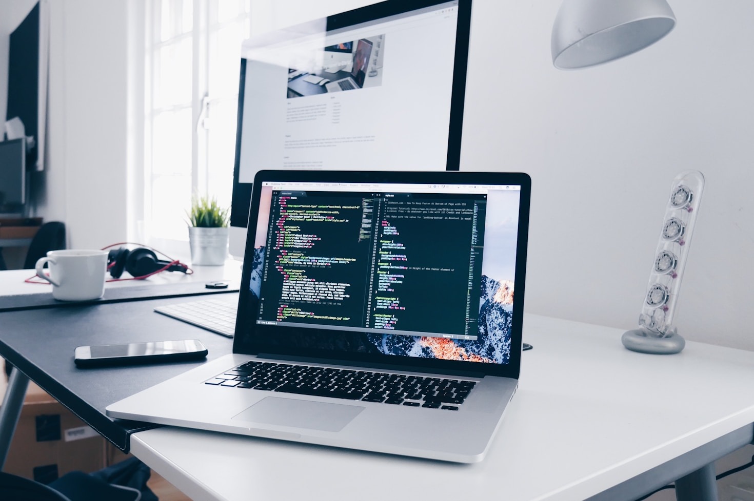 How AI is Revolutionising Site Building for Small Businesses